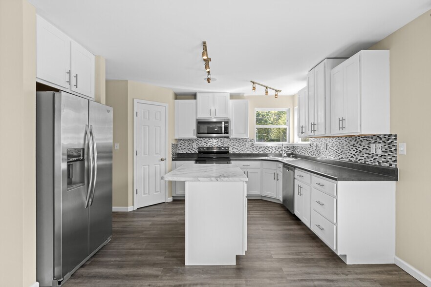 Building Photo - 1304 Mason Grove Dr