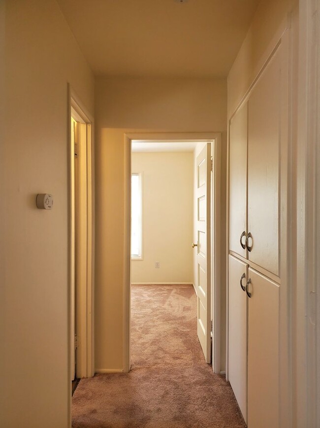 Building Photo - FG: 5046