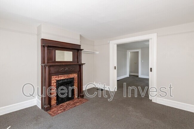 Building Photo - 115 E Foraker St