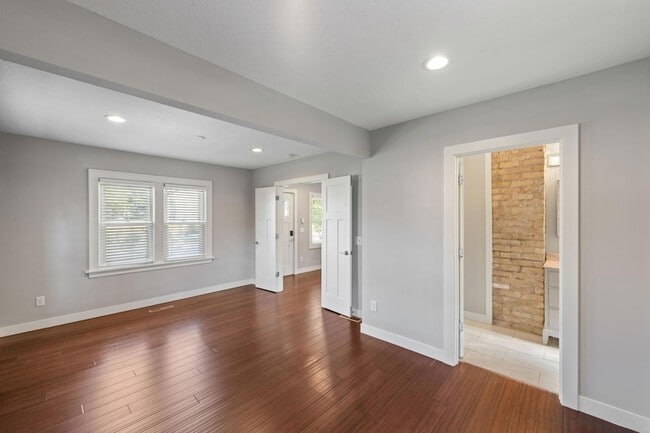 Building Photo - 3409 W 50th St