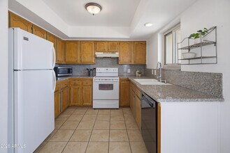 Building Photo - 16624 E Palisades Blvd
