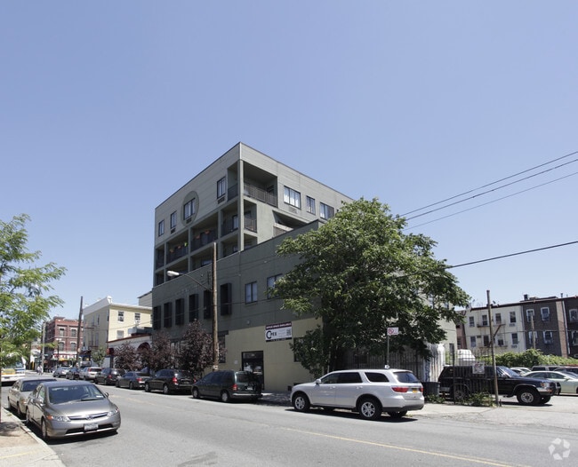 Primary Photo - 1610 DEKALB AVE