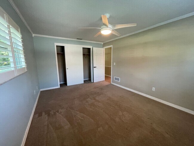 Building Photo - Two bedroom two bath Canal front rental ho...
