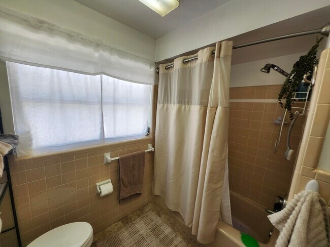 Building Photo - 2521 Tomoka Ave