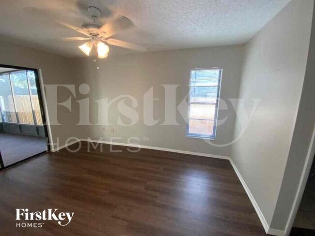 Building Photo - 7800 Turnbridge Dr