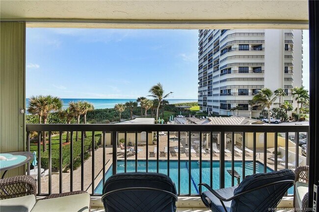 Building Photo - 9500 S Ocean Dr