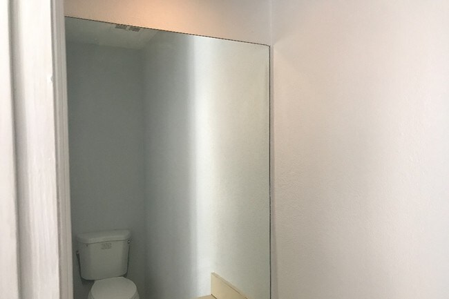 downstairs 1/2 bath - 2613 Wynterhall Rd SE