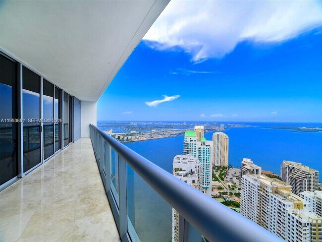 Building Photo - 465 Brickell Ave
