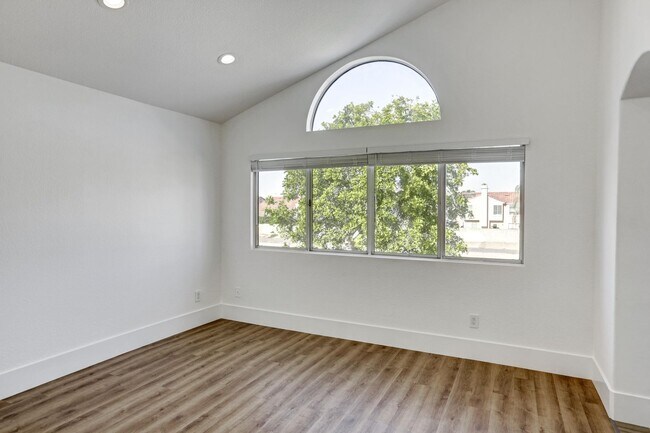 Building Photo - Beautiful 4-Bed, 2.5-Bath Home in Moreno Valley Ranch