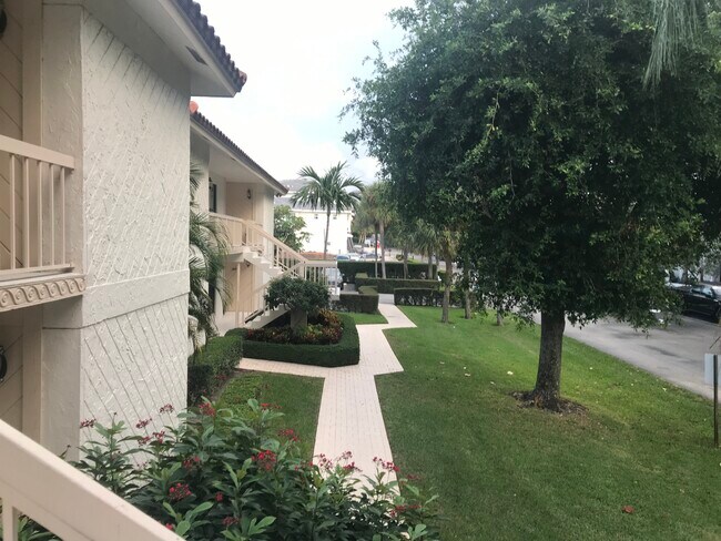 Exterior toward ocean - 935 Sweetwater Ln