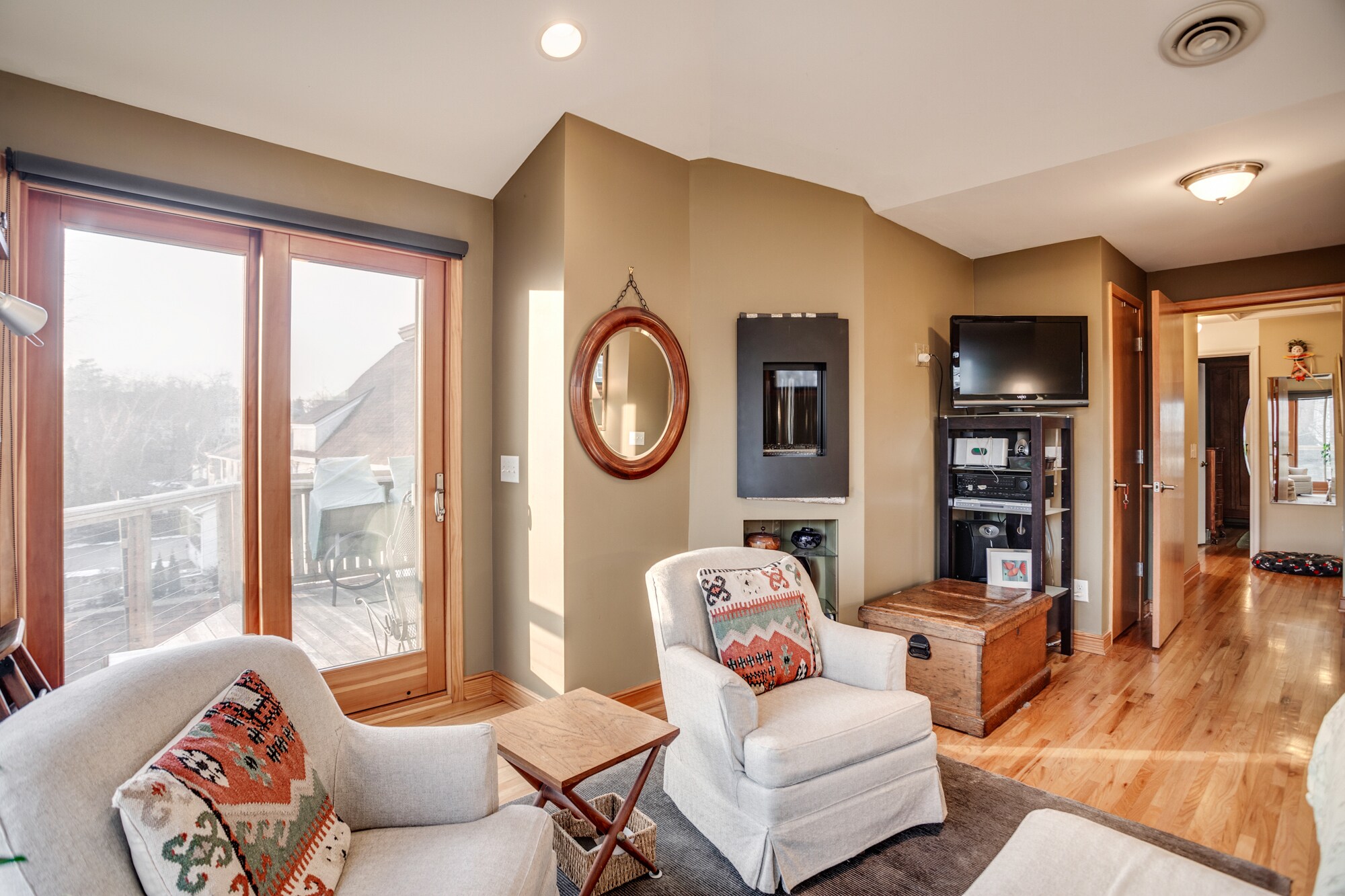 Building Photo - 111 W Minnehaha Pky