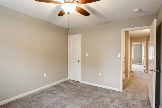 Building Photo - 30 Brook Side Dr