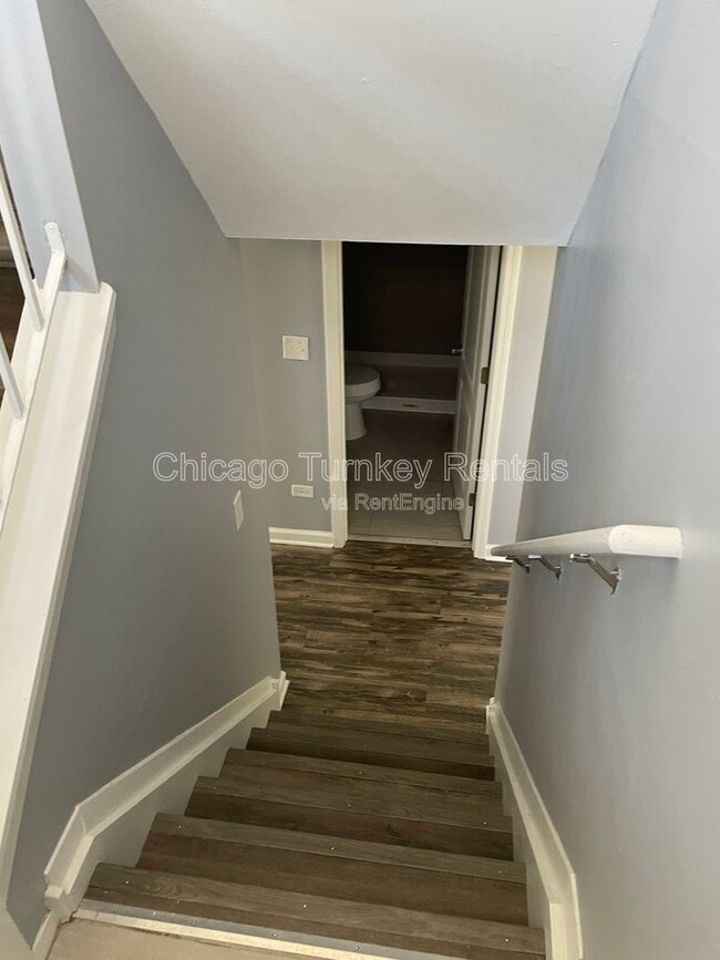 Building Photo - 5663 Allemong Dr