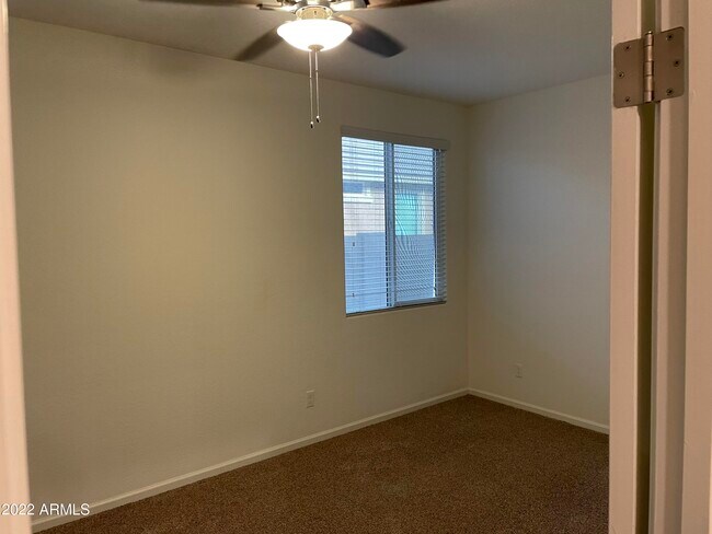 Building Photo - 69 S 195th Ln