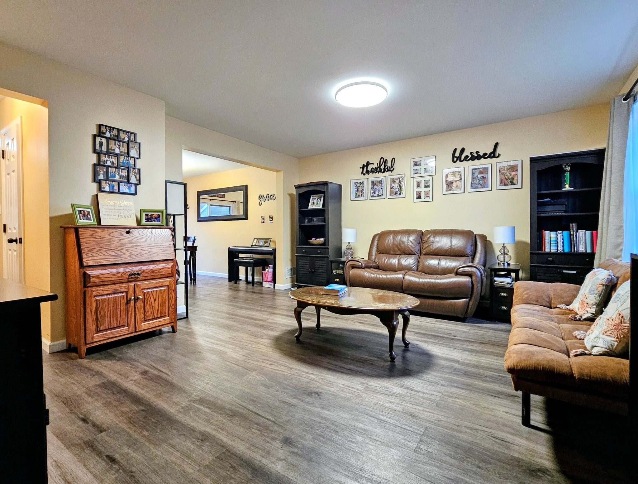 Building Photo - 71 Laurel Dr