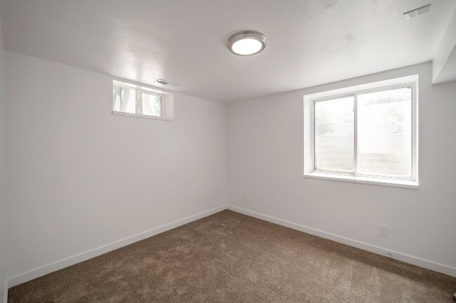 Building Photo - 1777 S 200 E