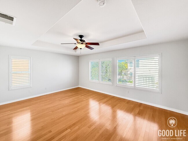 Building Photo - Updated 4BR/3BA San Diego home with modern...