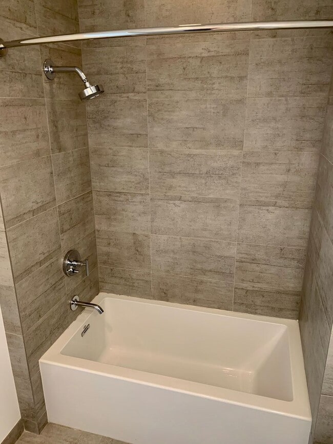 Building Photo - Stunning 3-Bed Townhome with Garage in Northern Liberties! Available mid-July!