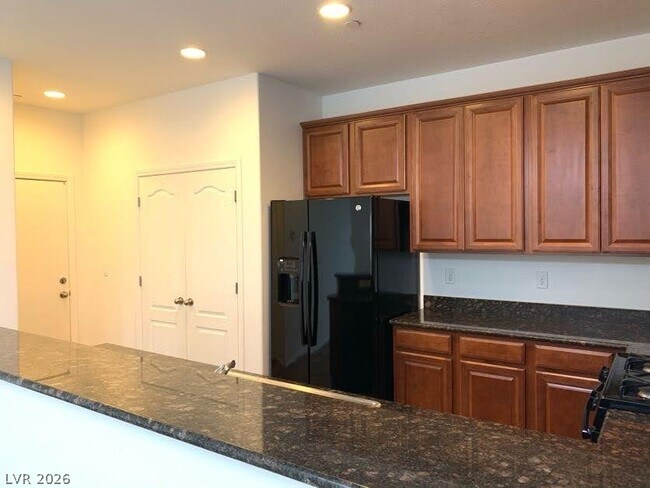 Building Photo - 7752 Broadloom Ct