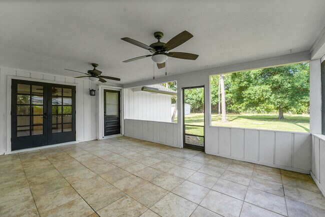 Building Photo - 17717 Bridle Ln