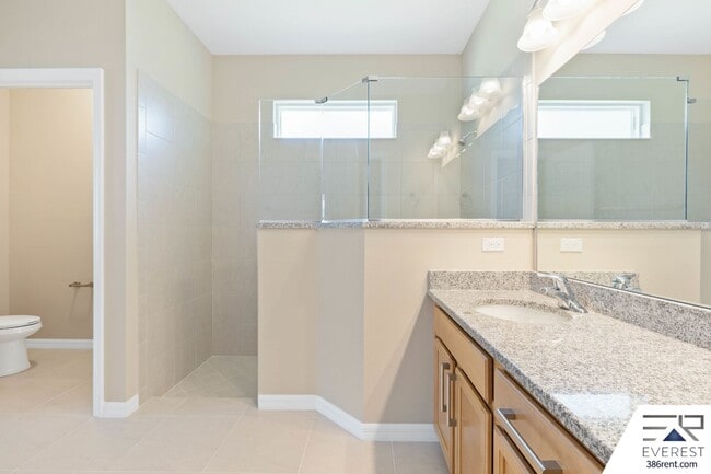 Building Photo - FULLY FENCED, LIKE NEW 3/2/2 IN DESIRABLE PINE GROVE