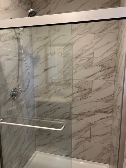 Walk in Shower - 32 Lynde St