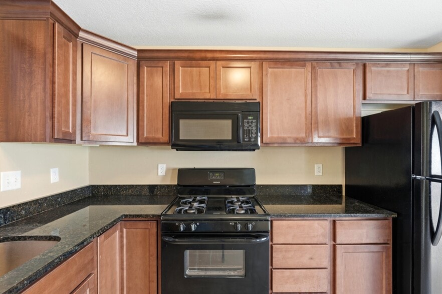 Building Photo - 174 Finlay Dr