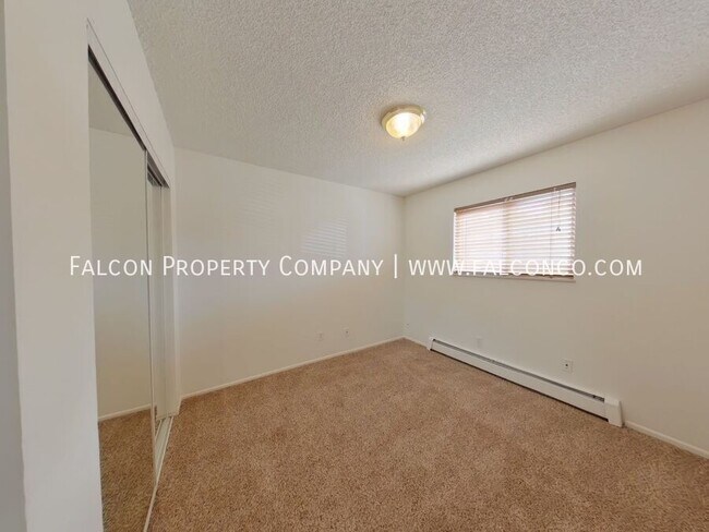 Building Photo - 4725 Picturesque Dr