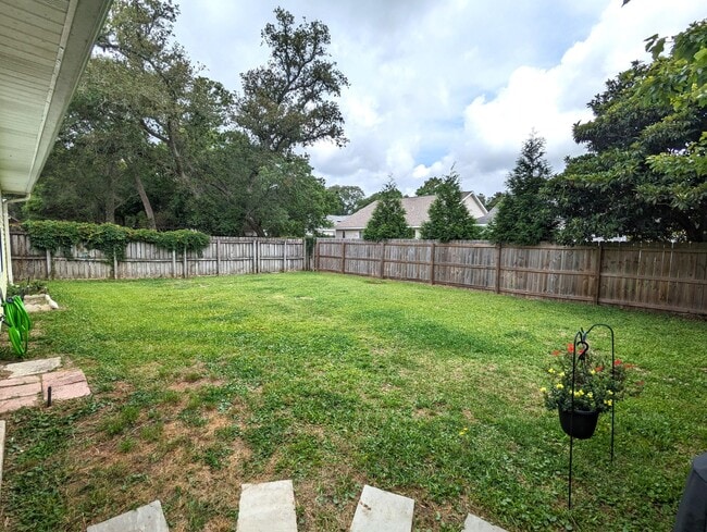 Building Photo - 1812 Brick Cir