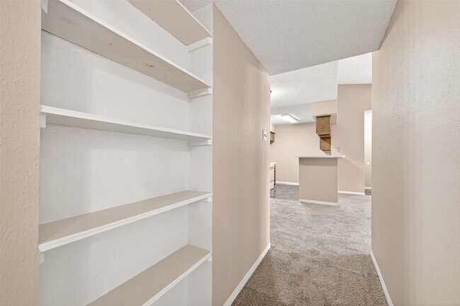 Building Photo - 3600 Jeanetta St