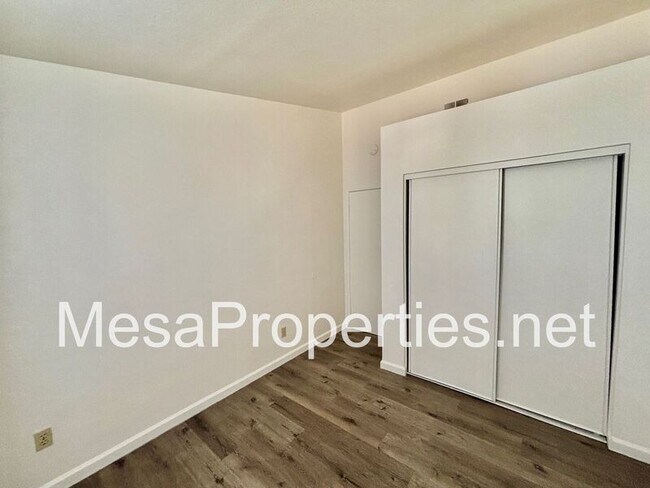 Building Photo - 1584 Sycamore Ln