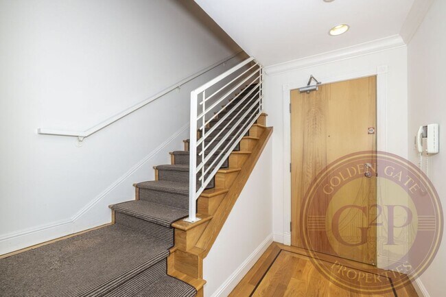 Building Photo - Noe Valley - 4 BR, 3 BA Condo 2,326 Sq. Ft...