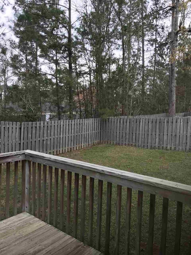 Building Photo - 2810 Dumont Dr