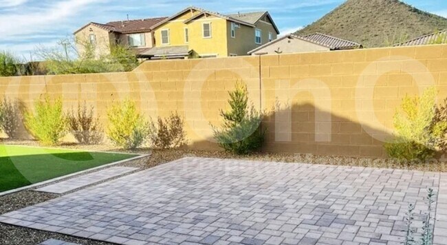 Building Photo - 12534 W Calle De Baca