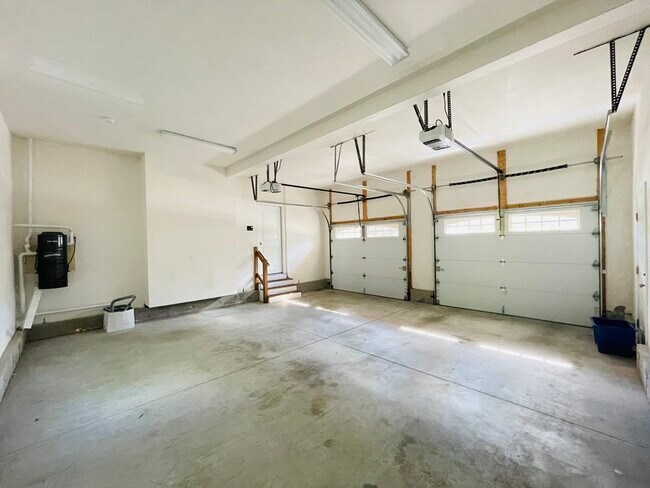 Building Photo - 127 Lowell St