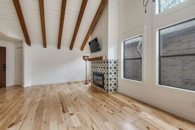 Building Photo - 4011 Rosser Square