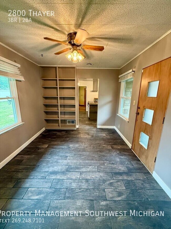 Building Photo - 2800 Thayer-