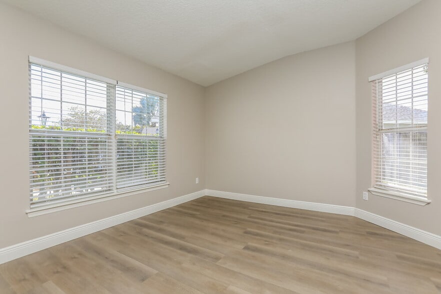 Building Photo - 7952 Soft Pine Cir