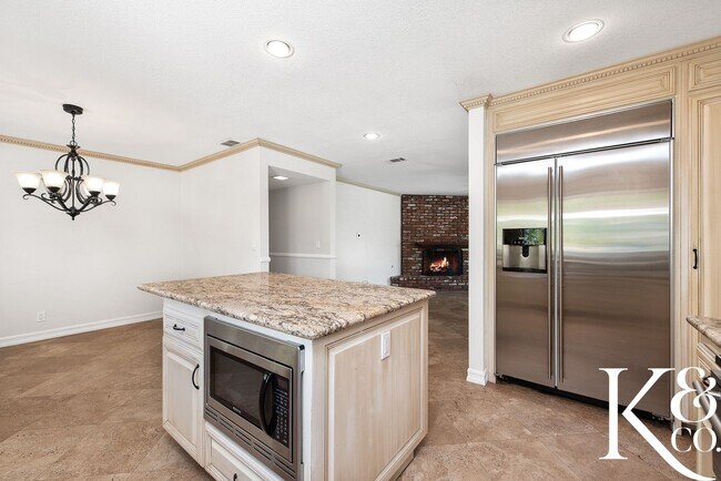 Building Photo - 1612 San Rafael Way
