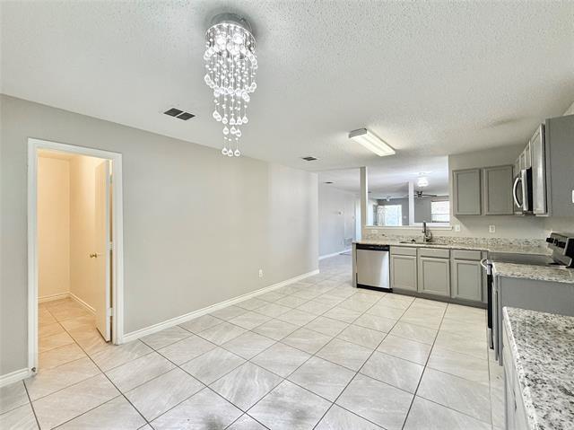 Building Photo - 1620 Flagstone Ln