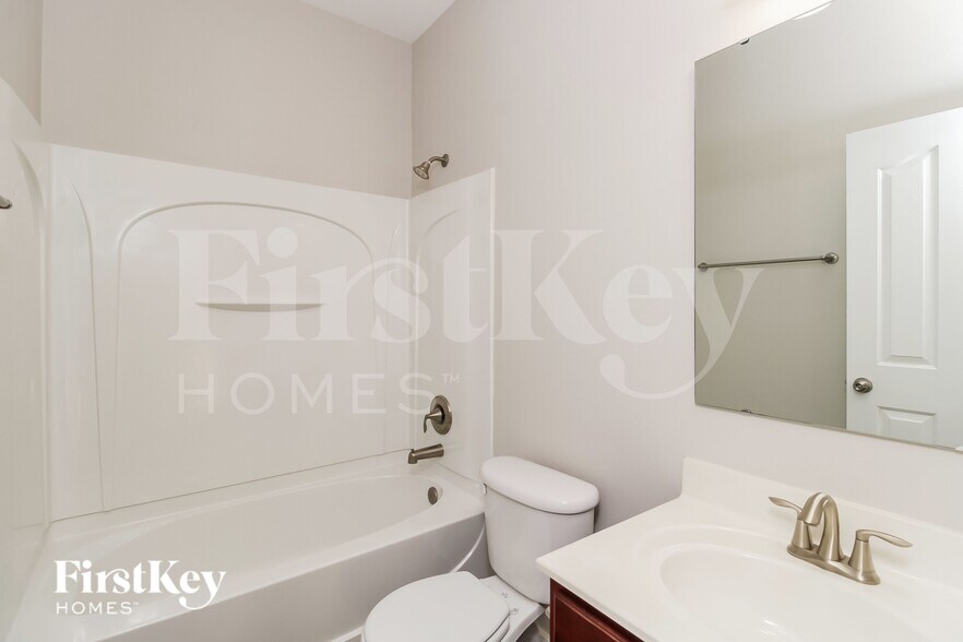 Building Photo - 124 Fining Court