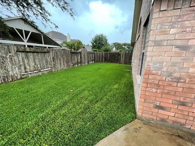 Building Photo - 6014 Conroy Pointe Ln