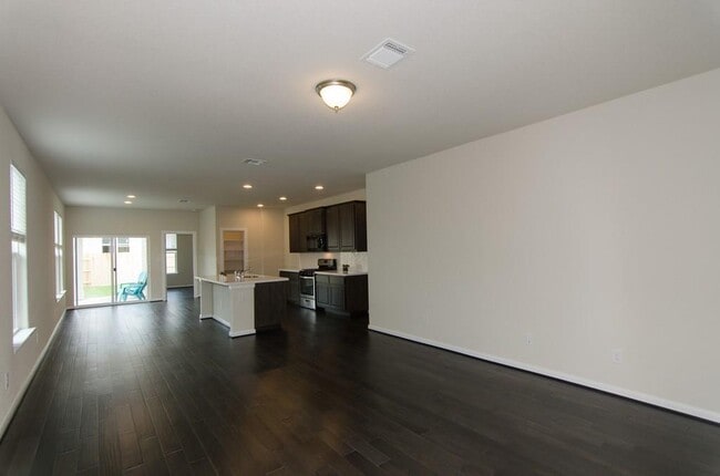 Building Photo - 6056 Urbano Bnd