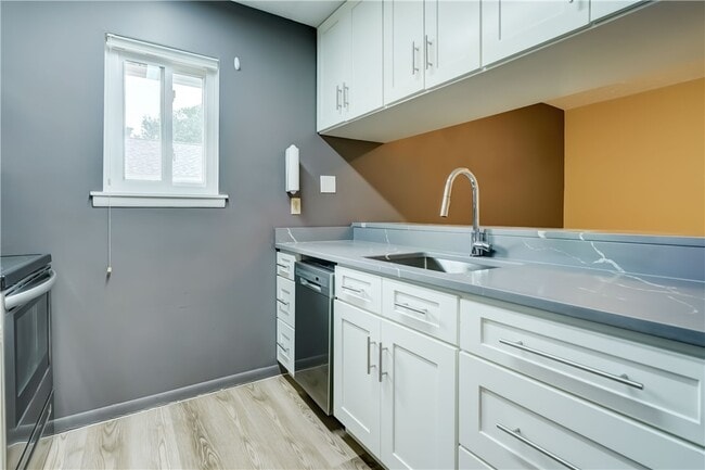 Building Photo - 584 Eastbrooke Ln