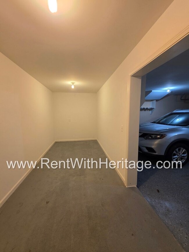 Building Photo - Gorgeous 5 Bd/ 3 Bath Including Full Finished Basement/ Spacious Yard with RV Parking/ Small Subd...