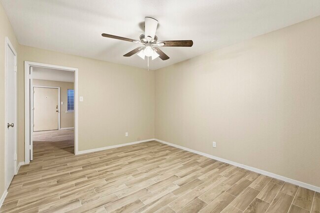 Building Photo - 309 Stratford St