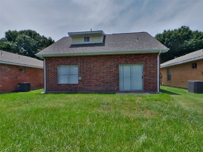 Building Photo - 3146 Kelling St