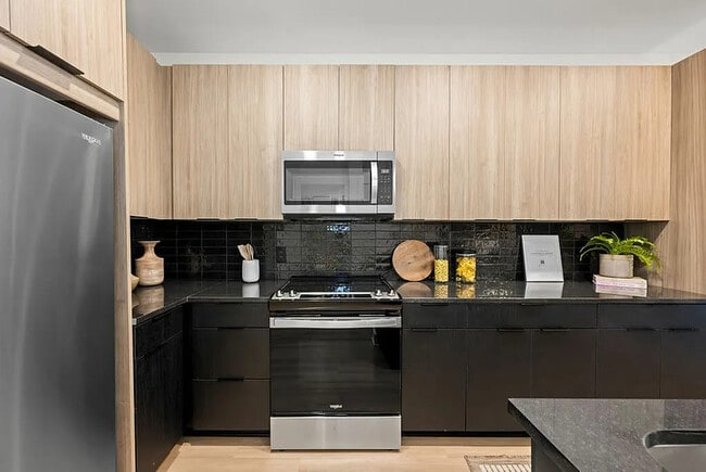 Building Photo - 6 Garfield Pl