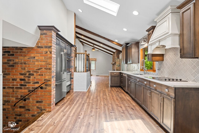 Building Photo - 509 Apollo Dr