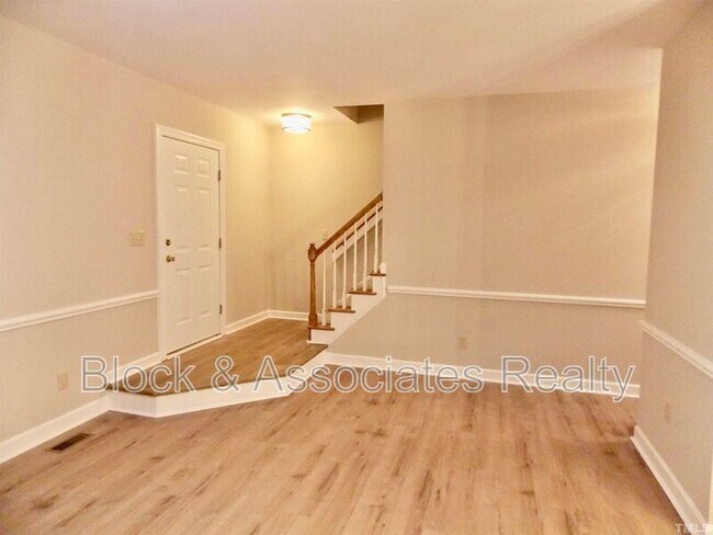 Building Photo - 54 Preakness Dr